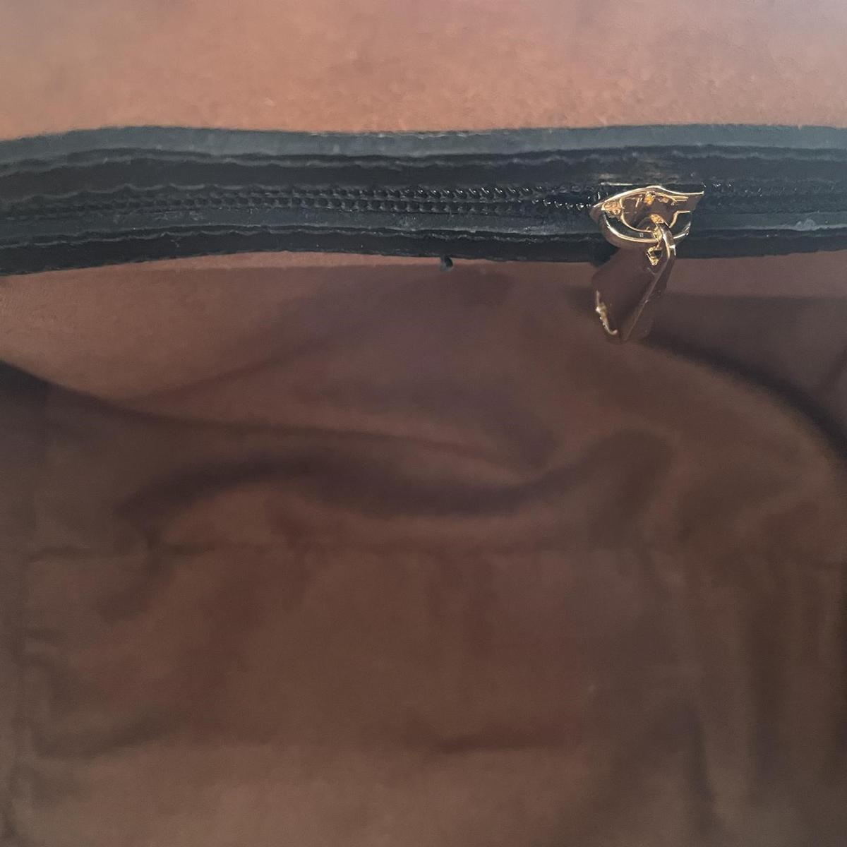 LeatherLuxe - Black Leather Women's Barrel Shoulder Bag - Elevate Your Style Genuine leather Designer Premium leather bag for women leather hobo tote messenger bag Leather Accessories Leather Shop Leather Goods